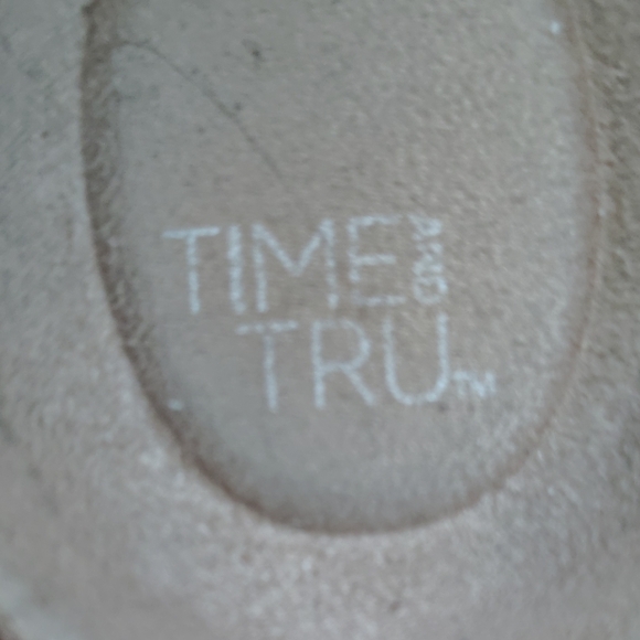 Time and Tru Tan Sandals with Adjustable Straps and Supportive Footbed - Picture 2 of 5